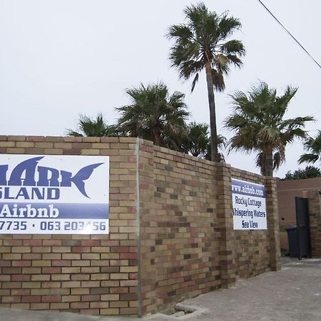 Shark Island Airbnb Luderitz Exterior photo
